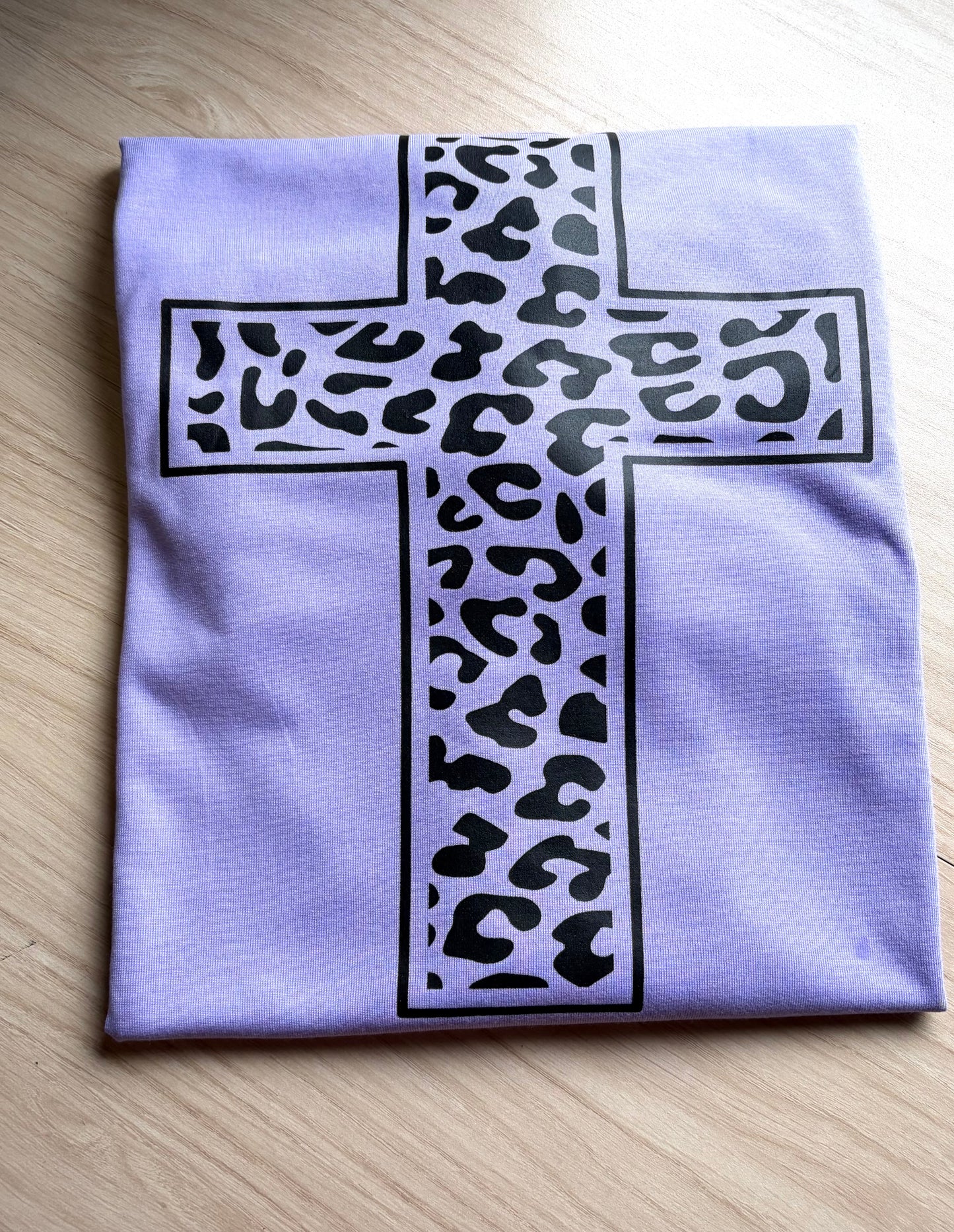 Leopard cross tshirt